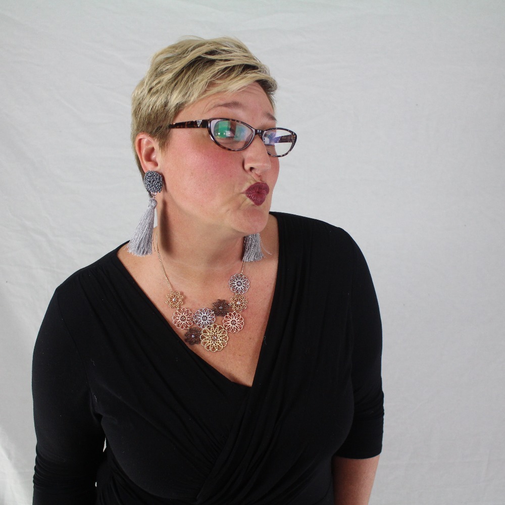 Meet your Posher, Crystal
